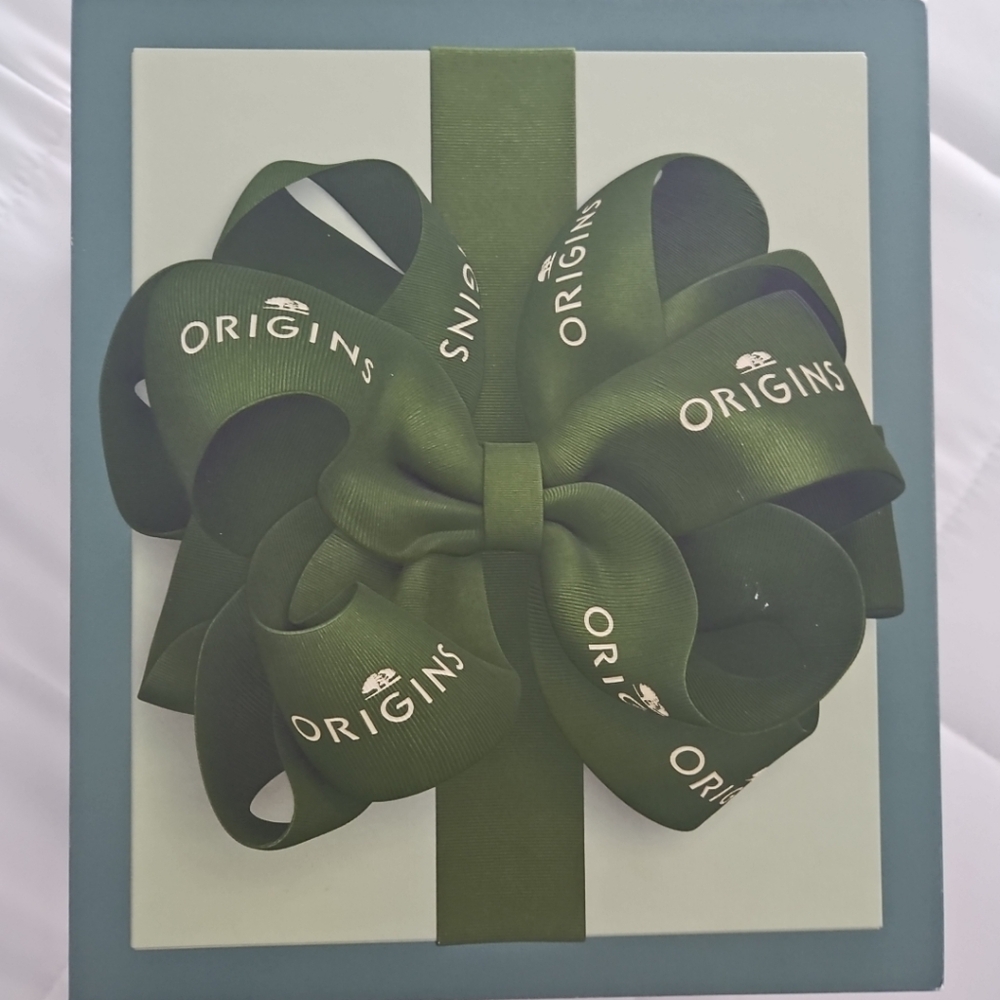 Origins All Together 24 Feel Good Gifts for face and body
